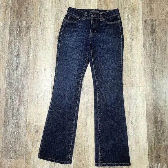 Nine West Slightly Curvy Boot Cut Jeans Size 2 - Picture 4 of 9